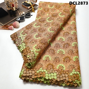 Tela de Encaje Guipur 100% Poliéster Antiestática de Lujo a Precio de Fábrica Supoo para Vestidos de Fiesta para Mujeres y Niñas - Product Image 4