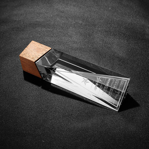 Trofeo de madera de cristal Regalo de negocios Premio de cristal en blanco Grabado láser personalizado Trofeo de cristal con base de madera - Product Image 4