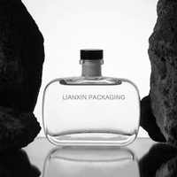 Bouteille de bâtons de parfum avec logo personnalisé de 100ml 200ml 330ml Bouteille de diffuseur d'arôme de roseau en verre de luxe personnalisée de 500ml