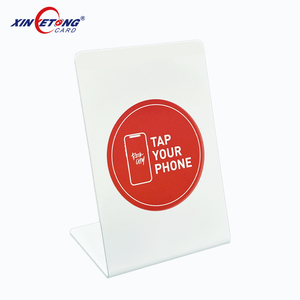 Molde <span class=keywords><strong>gratis</strong></span> 150*100MM NFC sin contacto <span class=keywords><strong>Google</strong></span> <span class=keywords><strong>Play</strong></span> Tarjeta <span class=keywords><strong>de</strong></span> regalo <span class=keywords><strong>Google</strong></span> Review Tap Display Stand - Product Image 5