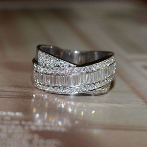Anello Vintage in Rame con Micro Pavé, Elegante Gioiello da Donna per Ogni Giorno - Product Image 2