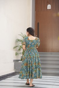 Vestido de estilo completo para mujer de excelente calidad CDesirable hecho con telas de imitación Georgette con estampado de proveedor indio - Product Image 2