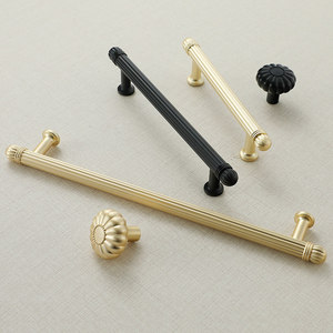 Poignées de meuble cannelées de luxe léger à la française, espacement entre les trous 96/128/160 mm, pour armoire de cuisine, placard et porte de meuble - Product Image 1