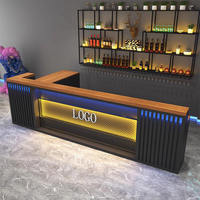 Comptoir de réception en acier inoxydable de style industriel pour petits restaurants, hôtels, salles de sport - Long comptoir de bar en fer forgé pour café
