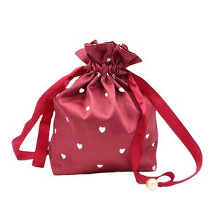 Bolsa de Regalo Navideña de Satén Rojo Suave con Logotipo Personalizado, Bolsa con Cordón para Pelucas, Paquetes de Cabello, Bolsos, Bufandas, Almohadas - Product Image 2