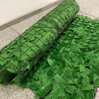 V-3155 Plantes artificielles, rouleau de clôture en feuilles vertes artificielles, écran d'intimité en fausses plantes pour la décoration de balcon, de jardin et de clôture