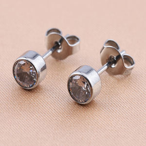 जेड <span class=keywords><strong>Bezel</strong></span> सेट G23 टाइटेनियम टाइटेनियम तितली अकवार के साथ कान की बाली संवर्धन कान उपास्थि कान भेदी स्टड - Product Image 2