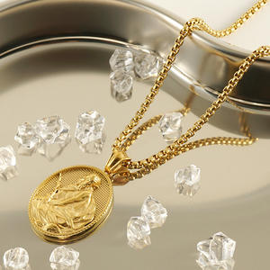 ヨーロッパとアメリカのパーソナリティメンズゴッドファーザーフィギュアペンダントネックレス18Kゴールドチタンスチールヴィンテージヒップホップネックレス - Product Image 5