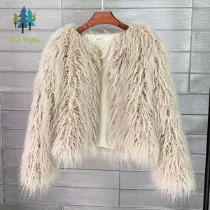 2026 Autumn Winter Korean Solid Lamb Wool Short Coat <strong>Women</strong> Lapel Faux Plush Warm Outerwear - Product Image 6