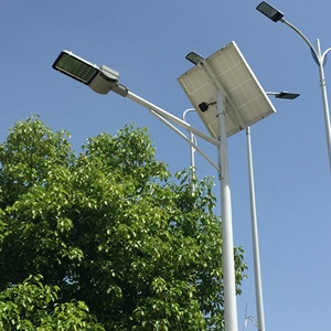 Lámpara Solar LED para Exteriores de 30W 60W 90W 120W, Todo en Uno con Poste - Product Image 2