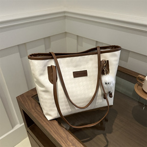 <span class=keywords><strong>Sac</strong></span> fourre-tout décontracté <span class=keywords><strong>en</strong></span> PU grande capacité avec fermeture éclair <span class=keywords><strong>pour</strong></span> femme, idéal <span class=keywords><strong>pour</strong></span> le travail et les étudiants, collection Printemps 2024, <span class=keywords><strong>en</strong></span> polyester - Product Image 2