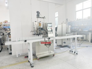 Machine <span class=keywords><strong>de</strong></span> remplissage automatique haute précision pour huiles et produits chimiques, idéale pour la fabrication cosmétique, la cire <span class=keywords><strong>de</strong></span> ski et la <span class=keywords><strong>vaseline</strong></span> - Product Image 2