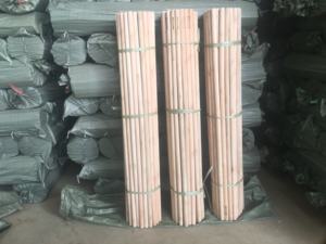 Venta al por mayor de mangos de escoba de madera natural para barrer y limpiar el hogar - Product Image 3