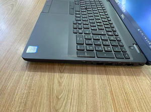 Bon prix pour un ordinateur portable d'occasion Dell E5500 8e génération, 8 Go, 256 Go, idéal pour le travail de bureau quotidien, les études et les projets étudiants, clavier numérique. - Product Image 4