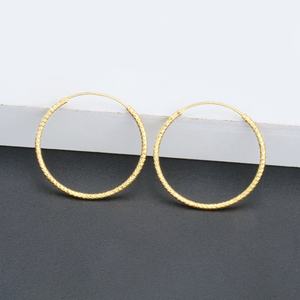 JXX Venta al por mayor Pendientes Huggie grandes chapados en oro de 24K, de latón delicado, para mujer, clásicos, a la moda, religiosos, para fiesta, de aleación de cobre - Product Image 6