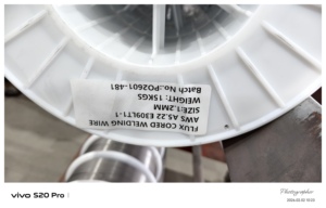 <span class=keywords><strong>Fil</strong></span> de <span class=keywords><strong>soudure</strong></span> en acier inoxydable E304LT1-1 de 1,2 mm à âme fourrée pour soudage à l'arc de l'acier inoxydable – Approvisionnement direct usine - Product Image 5