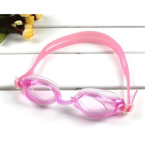 แว่นตาว่ายน้ำสำหรับเด็กพร้อมที่อุดหู ดีไซน์แบบรวมสีเข้ากันสำหรับเด็ก - Product Image 3