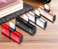 Adaptateur Convertisseur Audio Mini 8 Broches 2-en-1 Type-C avec Sortie CA pour iPhone 7/8/X/11-17 Chargeur de Voyage Universel