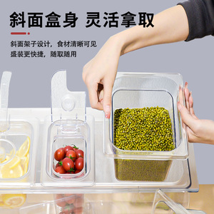 Recipiente rectangular transparente de policarbonato con tapa para almacenamiento de alimentos y uso en fiestas. - Product Image 4