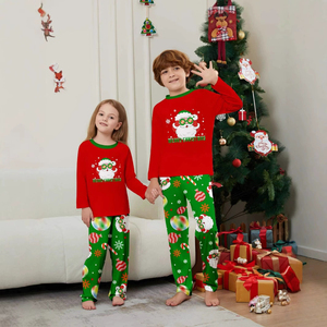 Ensemble de pyjamas de Noël pour femmes, rouge et vert, assortis pour la famille, imprimé Père Noël, vêtements de nuit en polyester, lot de 4 avec inscription Joyeux Noël - Product Image 3