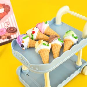 Superventas: Encantos Kawaii de Helado 3D Coloridos de Resina de Base Plana, Juguetes para Juegos de Cocina, Fiestas y Manualidades DIY, Scrapbooking - Product Image 3
