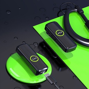 Mini yaka klip Walkie Talkies taşınabilir uzun menzilli iki yönlü telsiz Handsfree iletişim kulaklık ile Set - Product Image 3