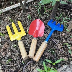 <span class=keywords><strong>Set</strong></span> di <span class=keywords><strong>Attrezzi</strong></span> da Giardinaggio Deluxe in 3 Pezzi con Logo Personalizzato, Piccoli <span class=keywords><strong>Attrezzi</strong></span> da Giardino per Bambini - Product Image 2