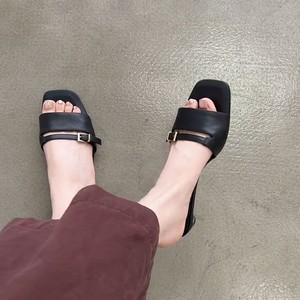 Sandales plates à bout carré pour femmes, à bride unique réglable avec petite boucle, mules décontractées d'été pour la ville - Product Image 3