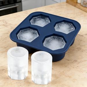 Moule à glaçons en silicone alimentaire à 4 cavités, réutilisable et écologique, pour gobelets et tasses - Vente en gros - Product Image 1