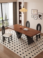 Table à manger rectangulaire en bois massif de style vintage avec pieds en métal, meubles de maison, style design, table de luxe légère