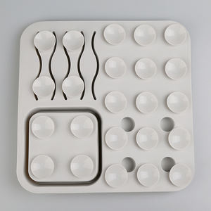 Bandeja de Alimentación de Silicona para Perros con Secciones Divididas, Diseño Moderno y Sólido, Impermeable, para Comida Seca y Comida Lenta - Product Image 4