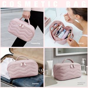 กระเป๋าเครื่องสำอางแบบพกพาขนาดใหญ่ลายทางเย็บติดกันแบบลูกฟูกพร้อมซิปและโลโก้สั่งทำพิเศษ ซักล้างได้ มีช่องแบ่ง - Product Image 4