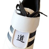 Chaussures d'entraînement de Taekwondo personnalisées avec logo, antidérapantes, résistantes à l'usure, en PU, toutes tailles, pour cours d'arts martiaux - Vente en gros usine