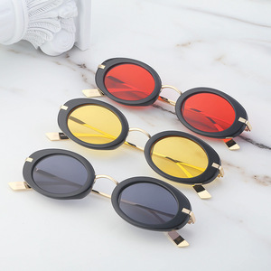 Gafas de Sol Retro Steampunk Unisex, Montura Negra, Lentes de PC con Protección UV400, Atuendos de Moda, Venta al por Mayor Transfronteriza XH 3300 - Product Image 1
