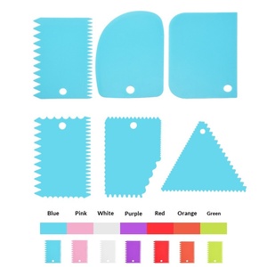 Set di 3 raschietti in plastica PP <span class=keywords><strong>per</strong></span> crema da forno, multifunzione, tagliapasta, spatola <span class=keywords><strong>per</strong></span> glassa, bordo dentellato, <span class=keywords><strong>per</strong></span> lisciare torte e preparare il pane - Product Image 5