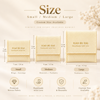 Pochette à bijoux en coton blanc avec logo personnalisé OEM ODM, petite pochette pour bijoux avec logo estampé à chaud en or pour l'emballage des bagues