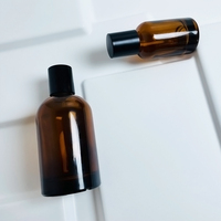 Vente en gros Bouteilles en verre de parfum de luxe à bronzage clair Offre Spéciale 30ml 50ml 100ml Emballage/diffuseur avec couvercle de pulvérisateur à pompe à plat avec logo personnalisé