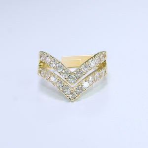 <span class=keywords><strong>V</strong></span> Şekilli Trendy Zirkon Minimalist Zarif 18 Ayar Altın Kaplama Pirinç Yüzük Düğün ve Günlük Unisex Günlük Kullanım İçin - Product Image 3