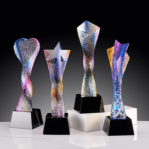 Trofi Kaca Baru <span class=keywords><strong>2026</strong></span>, Piala Penghargaan Kristal Berwarna-warni dengan Tiang Melengkung, Trofi Kolom K9 Mewah Custom dan Medali dengan Alas Hitam - Product Image 1