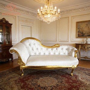 <span class=keywords><strong>Sedia</strong></span> Trono di Lusso in Pelle <span class=keywords><strong>Bianca</strong></span> con Struttura in <span class=keywords><strong>Legno</strong></span> Massello, Noleggio per Hotel, Banchetti <span class=keywords><strong>e</strong></span> Matrimoni - Product Image 2