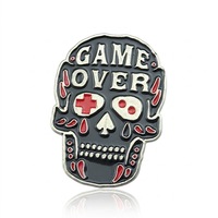 Badge en métal 3D de haute qualité en alliage de zinc moulé sous pression, style Pin Game Over, avec émail noir souple, moderne et antique, pour le style punk streetwear