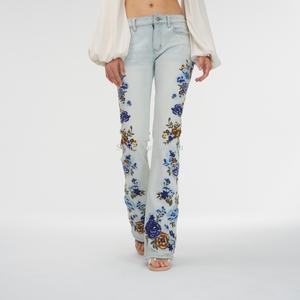 Jeans évasés brodés personnalisés de haute qualité pour femmes, en denim extensible lavable à motif floral, style décontracté, vente en gros, personnalisable - Product Image 1