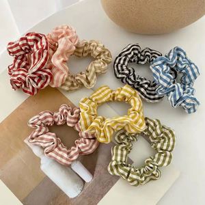 Fascia per <span class=keywords><strong>capelli</strong></span> in seta, cotone, chiffon e velluto personalizzata con stampa OEM all'ingrosso per ragazze - Accessori per <span class=keywords><strong>capelli</strong></span>, <span class=keywords><strong>bandana</strong></span>, scrunchie - Product Image 5