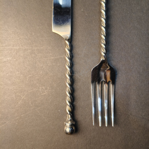 Ouvre-bouteille fantaisie en forme d'écureuil et ensemble de couverts à manche torsadé, design animal artisanal, articles de bar et couverts - Product Image 5