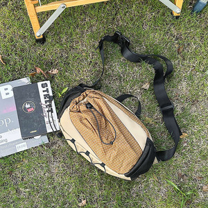 Sac banane tendance et décontracté pour couple, style sportif, sac à dos multifonctionnel pour bouteille d'eau, idéal pour les voyages en extérieur, en nylon - Product Image 5