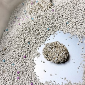 <span class=keywords><strong>Arena</strong></span> <span class=keywords><strong>para</strong></span> <span class=keywords><strong>Gatos</strong></span> de Bentonita Natural de Alta Absorción, Bajo Polvo y Aglutinación Rápida, Precio Económico al por Mayor en Sacos de Tonelada, Compatible con ODM - Product Image 4