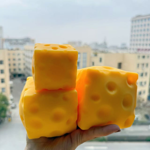 Juguetes Antiestrés de Queso para Adultos y Niños, Pelota Antiestrés de Queso Gigante para Aliviar la Ansiedad, Juguetes de Queso Grandes y Blandos - Product Image 2