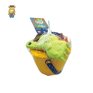 Ensemble de 8 jouets de plage pour enfants : seau, tamis, arrosoir, pelle, râteau, moule – Jouets d'extérieur pour l'été - Product Image 2