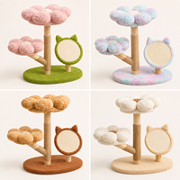 Arbre à chat rose en forme de fleur avec deux lits en peluche, support de style branche et griffoir en forme d'oreilles de chat, conception personnalisée OEM ODM