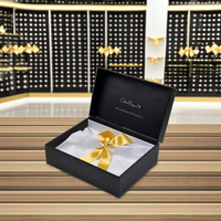 Boîte d'expédition de chemise de costume personnalisé de luxe feuille d'or estampage gaufrage papier carton ondulé emballage postal de costume de luxe durable